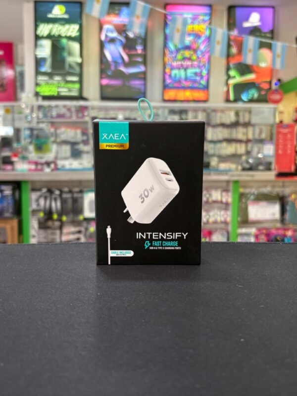 Cargador tipo C XAEA con cable USB A C y base con USB + C 30W