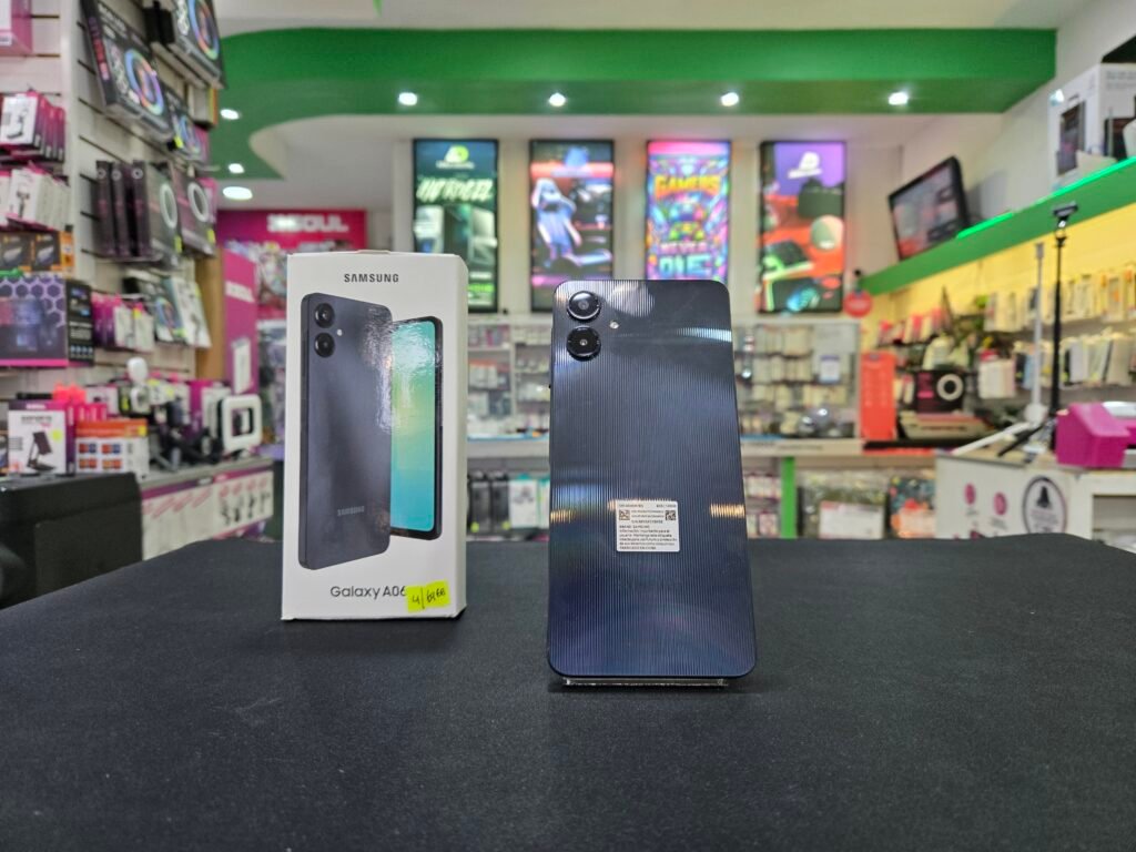Celular Samsung A06 64GB 4RAM