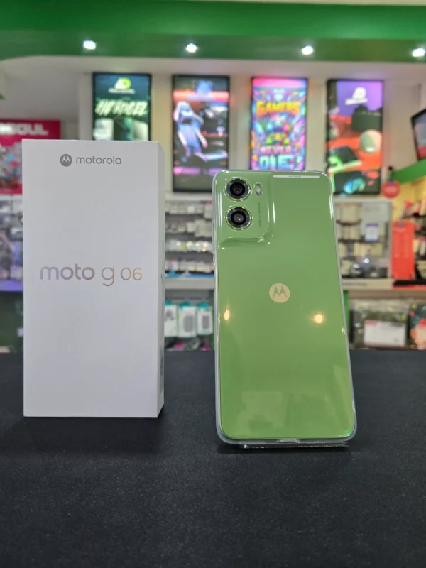 Celular Motorola G06 64GB 4 RAM