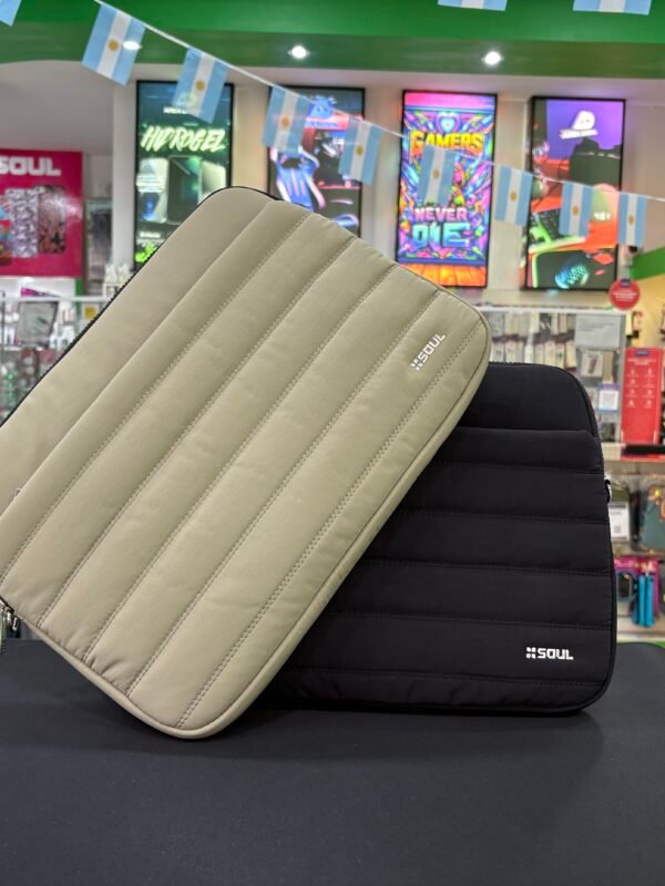 Funda Porta Notebook Acolchada SOUL – Línea Puffer Ultra-Soft 15"