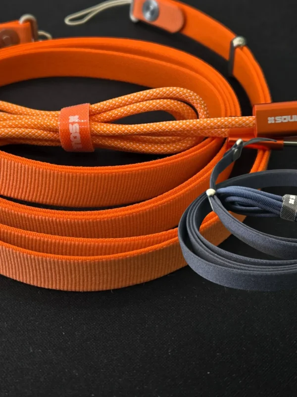 Correa Colgante Soul para Celular + Cable de Carga USB-C Combinado