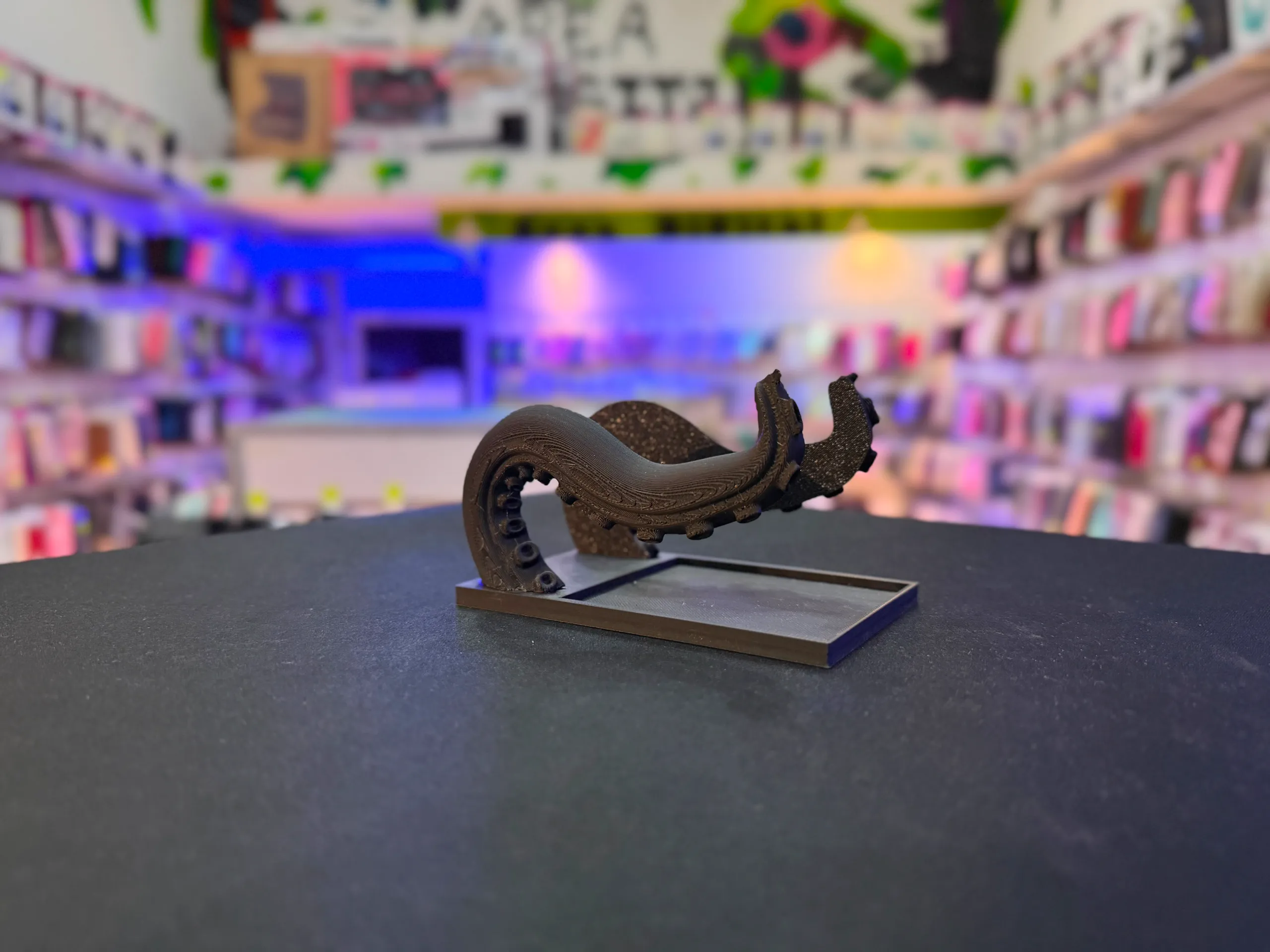 Soporte para joystick 3D con forma de tentáculo de pulpo Kraken, vista frontal