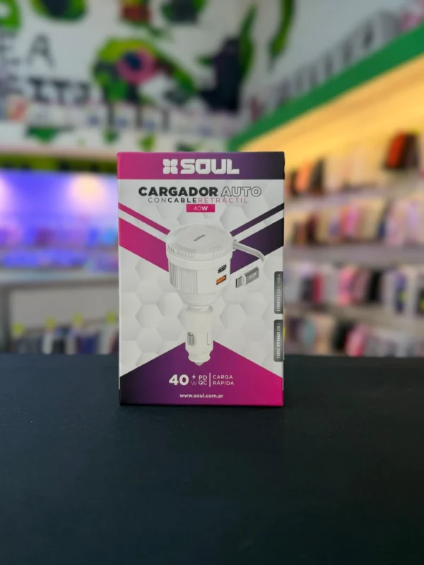 Cargador de Auto 40W con Cable Retráctil - SOUL
