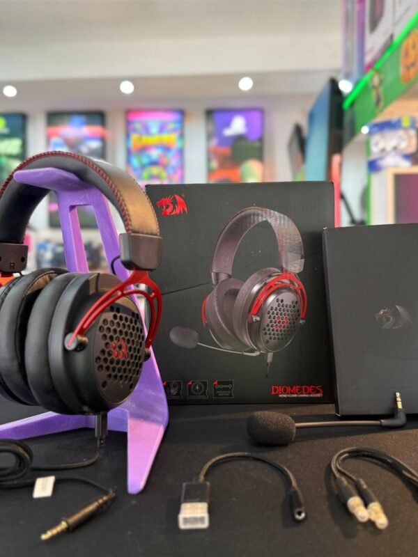 Auriculares redragon diomedes H386 junto a su caja