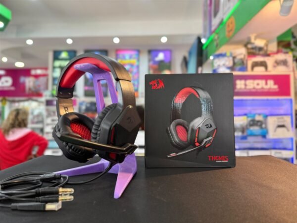 Auriculares redragon themis H220 junto a su caja