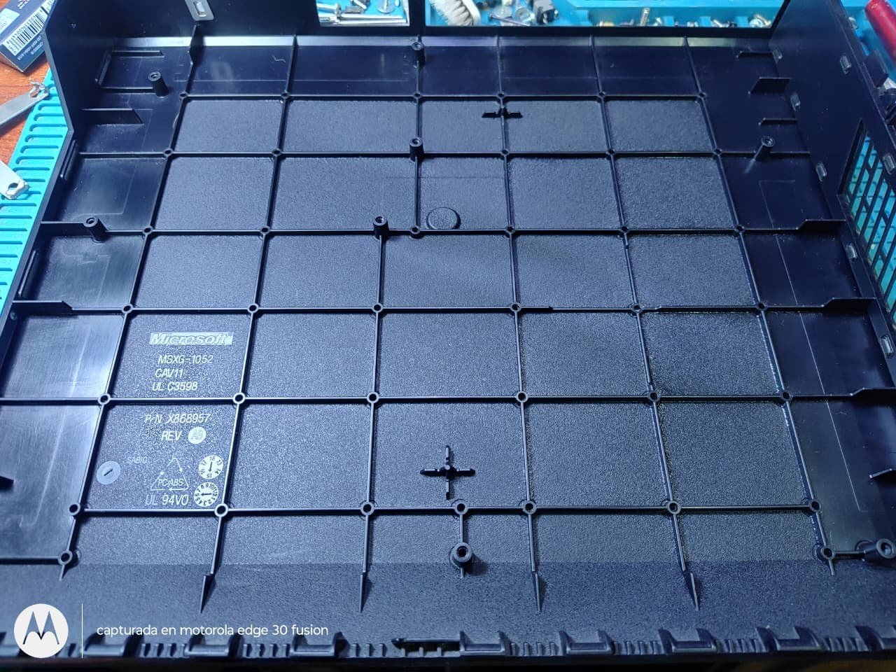 Carcasa interior de una Xbox One limpia